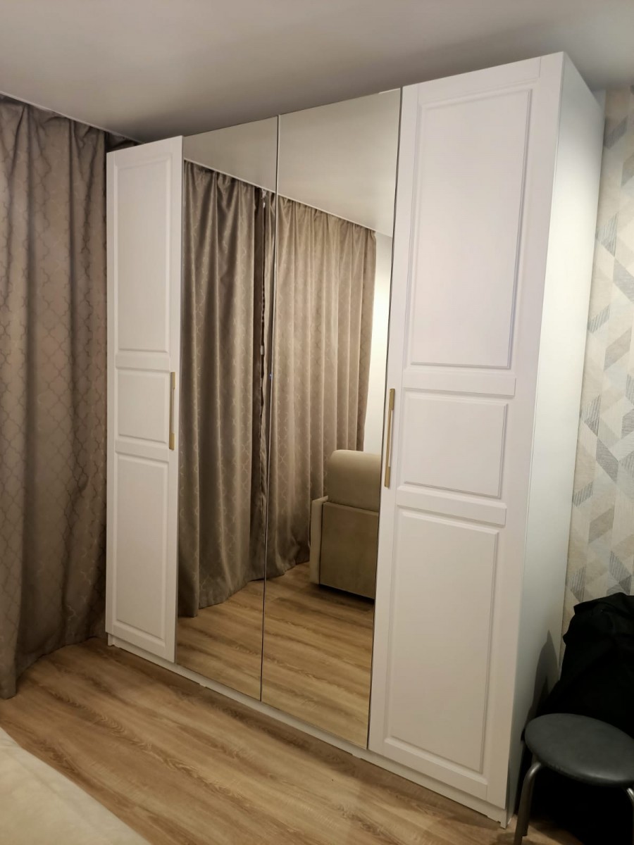 Шкаф для гостиной