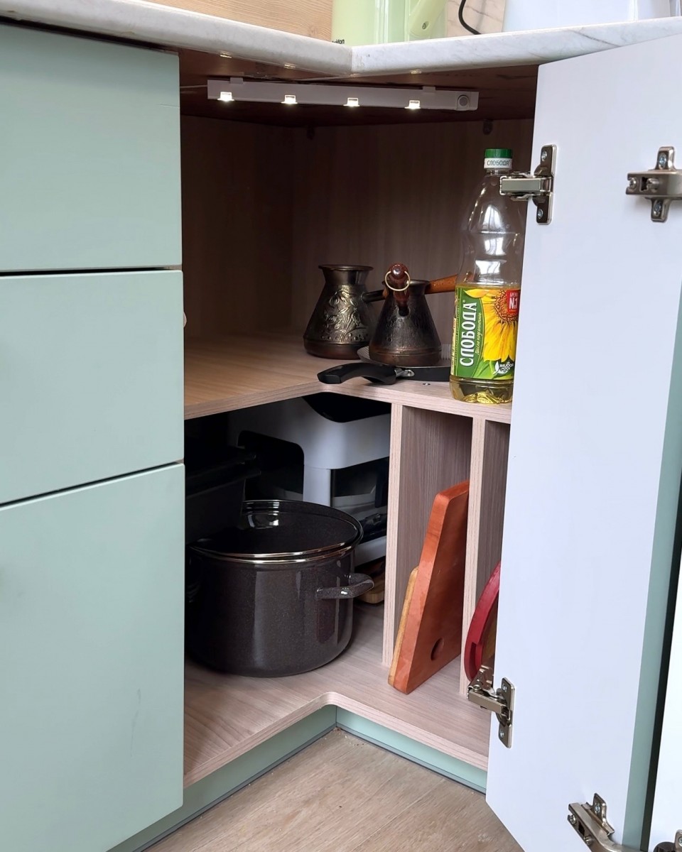 Кухня с раздвижным фартуком Кухня с раздвижным фартуком