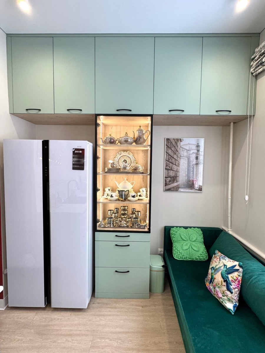 Кухня с раздвижным фартуком Кухня с раздвижным фартуком