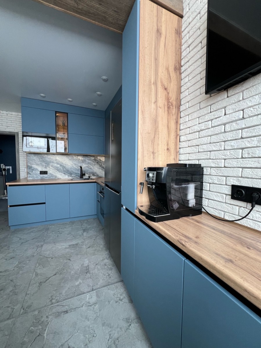 Кухонный гарнутур в Небесном цвете Кухонный гарнутур в Небесном цвете