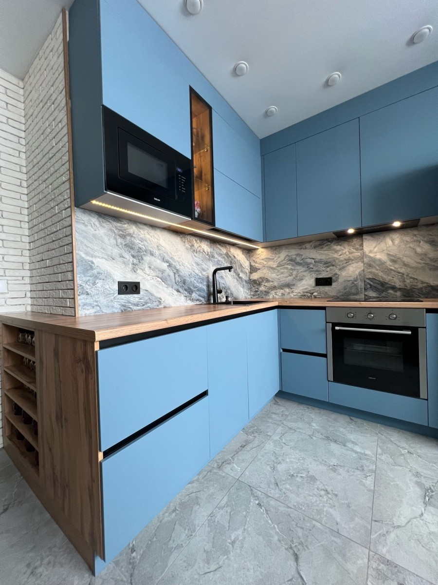 Кухонный гарнутур в Небесном цвете Кухонный гарнутур в Небесном цвете